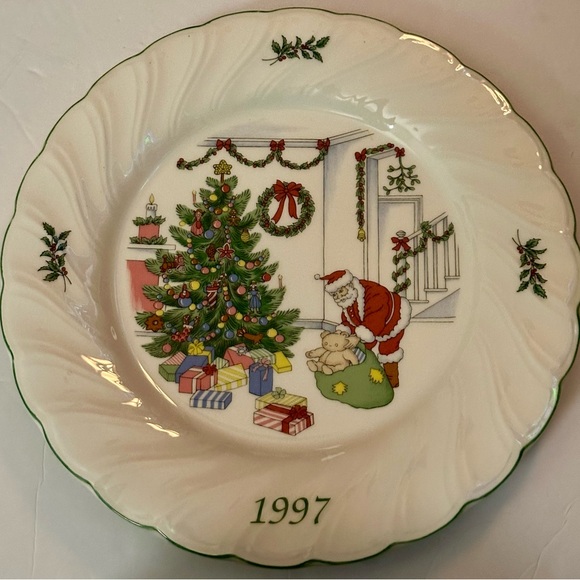 Nikko Happy Holidays 1997 Christmas Plate | Deck the Halls Collectible, Japan - Picture 2 of 12